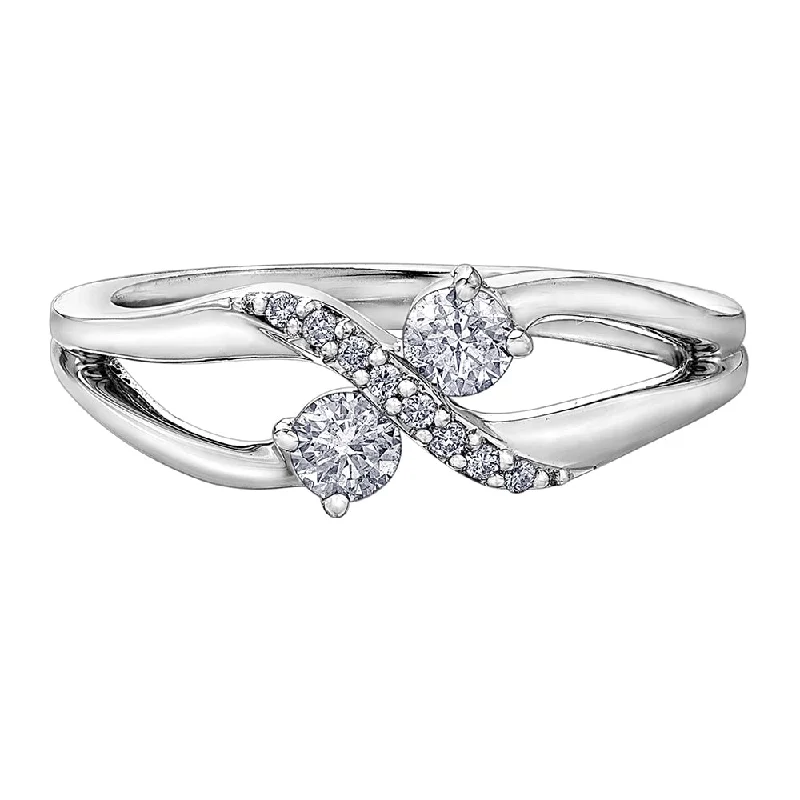 Art Deco - Inspired Women's Diamond Rings with Geometric Designs and Baguette - Cut DiamondsStar Crossed Toi-Et-Moi Diamond Ring