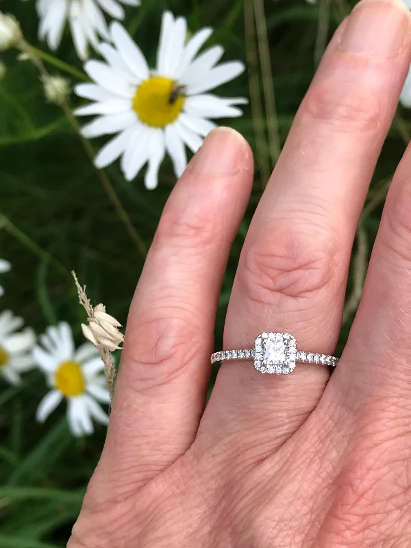 Men's Turquoise Engagement Rings in 925 Silver with a Southwestern - Inspired BandPlatinum princess 0.25ct certified natural diamond ring