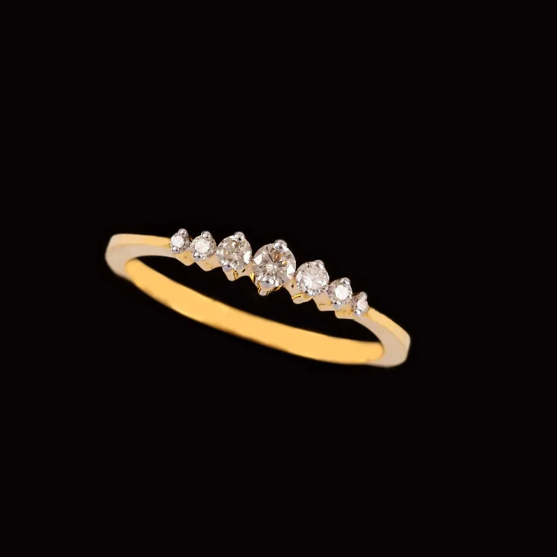 Pear - Shaped Women's Diamond Rings in Yellow Gold with a Single - Diamond Pendant Look14K YG Cluster Diamond Ring-1pc