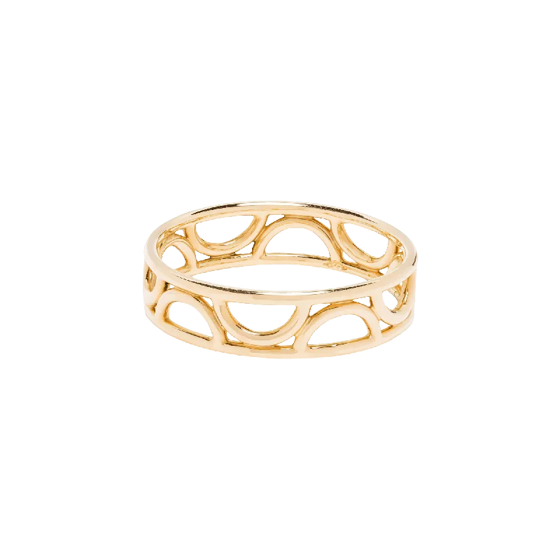 Pearl - Adorned Fashion Rings in Gold - Tone Alloy for a Sophisticated LookAmour perpétuel union ring