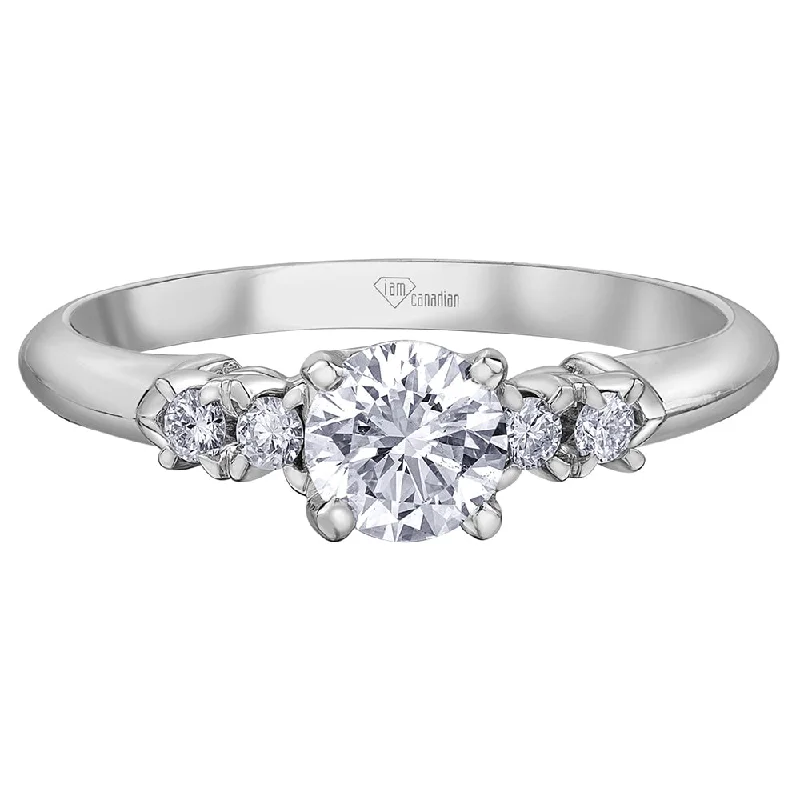 Women's Solitaire Diamond Rings with Round - Cut Diamonds and Platinum Settings for an Elegant EngagementRound Cut Canadian Diamond Engagement Ring