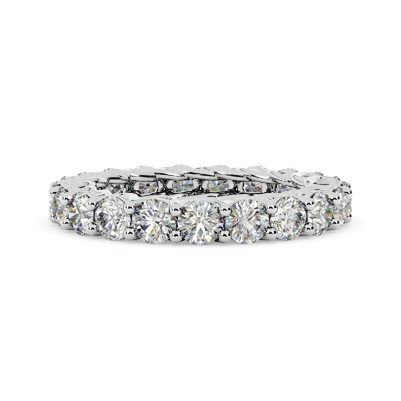 Women's Solitaire Diamond Rings with Round - Cut Diamonds and Platinum Settings for an Elegant EngagementDiamond Eternity Ring