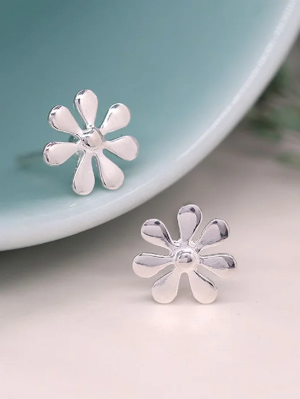 Handmade Polymer Clay Floral Stud Earrings in Pastel Shades for a Bohemian VibeTiny Silver Daisy Studs