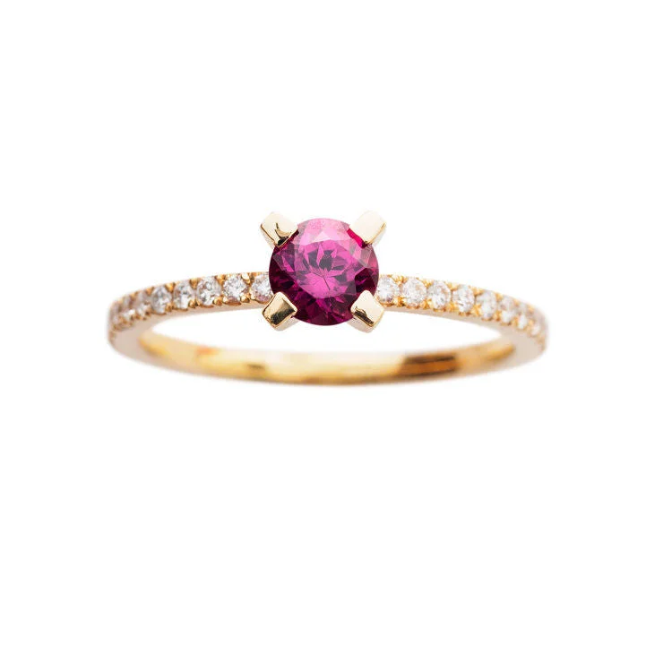 Women's Diamond Rings with Side - Stone Pave Setting for a Sparkling and Continuous ShineFirenze Ring Gold, White, Purple