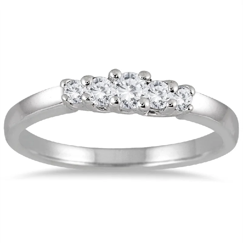 Halo - Style Women's Diamond Rings with a Center Diamond Surrounded by Smaller Diamonds in 18K GoldMarquee Jewels 10k White Gold 1/4ct TDW Diamond 5-stone Ring