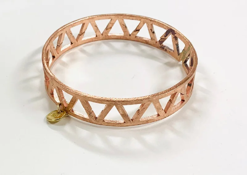 Stretch Bangle Bracelets with Elastic Cord for a Comfortable FitLimited Edition Triangolo