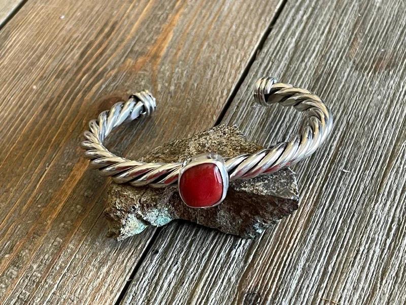 Rhinestone - Embellished Women's Cuff Bracelets in Silver for a Sparkling and Festive LookNavajo Coral & Sterling Silver Rope Cuff Bracelet