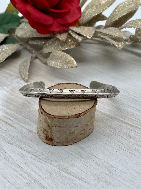 Women's Sterling Silver Cuff Bracelets with Engraved Floral Patterns for a Romantic LookVintage Navajo Made Sterling Silver Cuff Bracelet