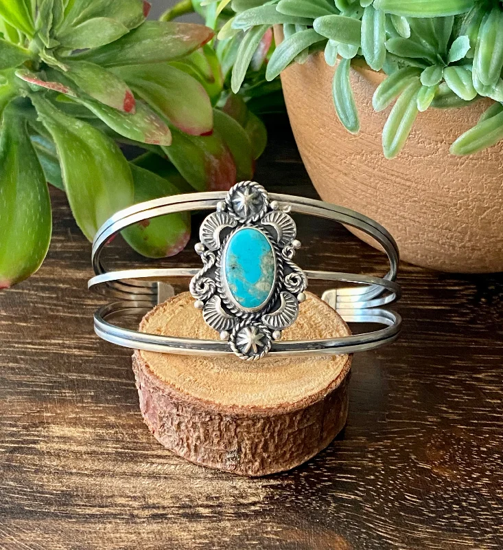 Leather - and - Metal Combo Women's Cuff Bracelets in Rustic Brown for a Western StyleLarry Kay Kingman Turquoise & Sterling Silver Cuff Bracelet