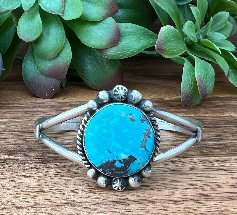 Water - Resistant Women's Cuff Bracelets in Silicone for Sports and Outdoor ActivitiesAugustine Largo Kingman Turquoise & Sterling Silver Cuff Bracelet