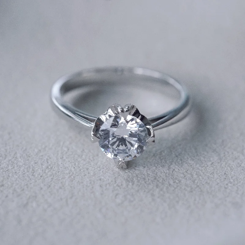 Cluster Engagement Rings with Multiple Small Diamonds Arranged in a Stunning DesignAMOR SOLITAIRE ENGAGEMENT RING