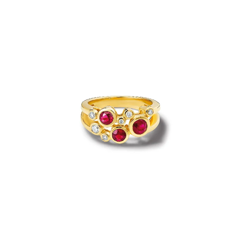 Adjustable Engagement Rings with a Flexible Band and a Princess - Cut Center DiamondCirkel Two Row Ring 18ct Yellow Gold - Ruby & Diamond