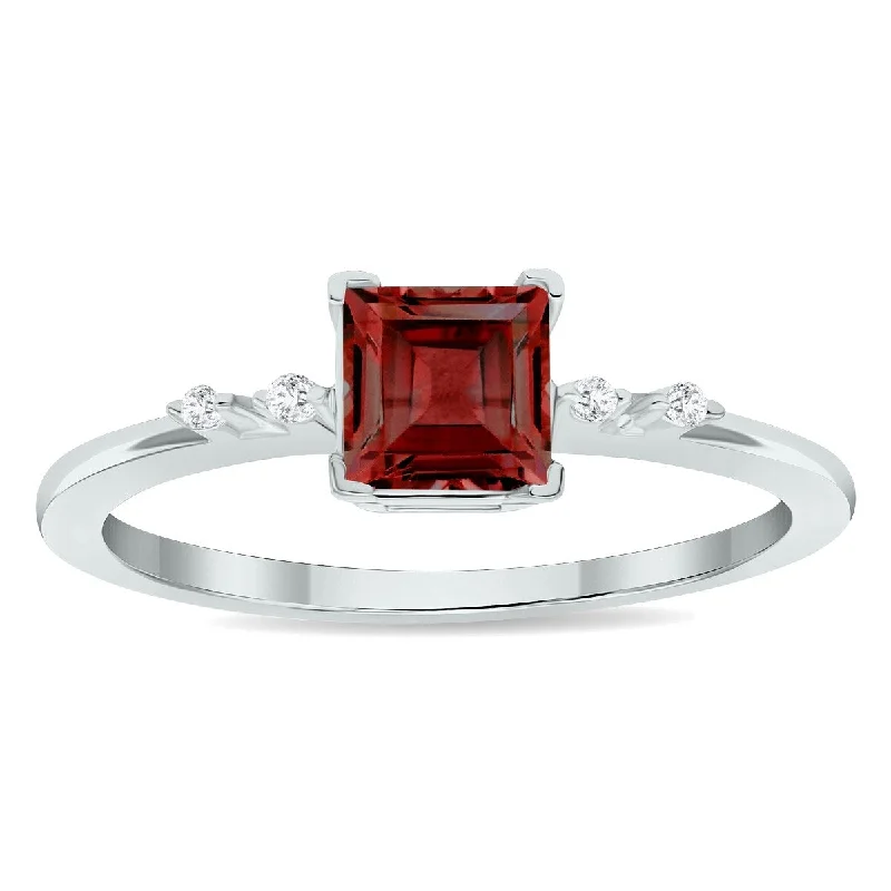 Garnet Gemstone Rings in 18K Gold Vermeil with Intricate Engravings for a Traditional AestheticWomen's Garnet and Diamond Sparkle Ring in 10K White Gold